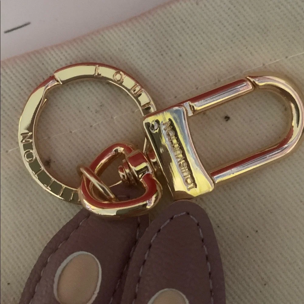 Louis Vuitton Purple Bear Key & Card Holder Charm - Picture 4 of 4